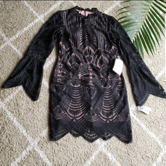 Night Way Collections Dresses & Skirts - NW NIGHTWAY WOMENS LACE BELL SLEEVES COCKTAIL DRES